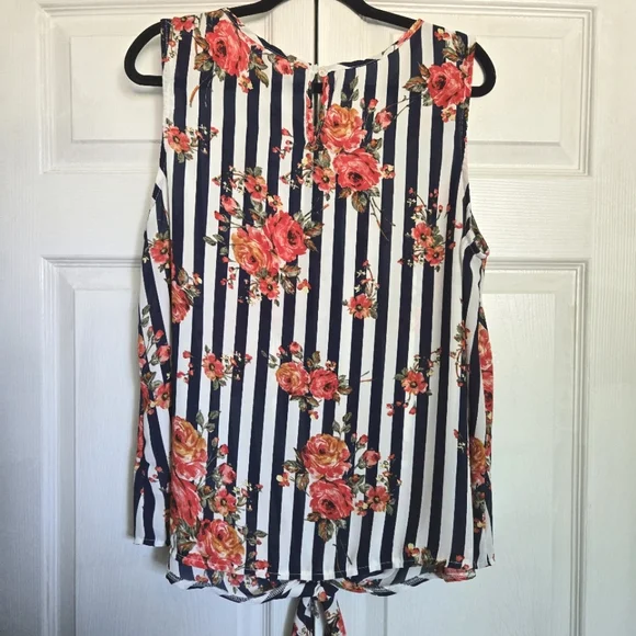 Penningtons Plus Size Floral Striped Sleeveless Top With Tie Bottom - Size 1x - Picture 6 of 9